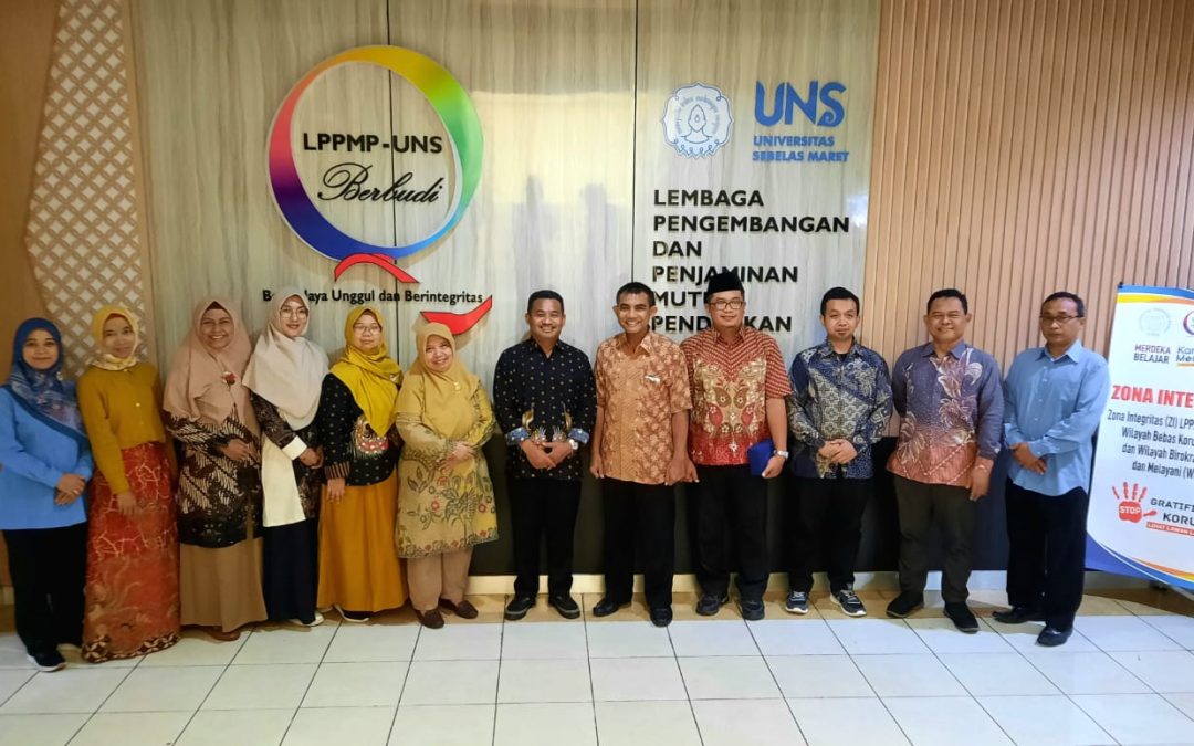 Menerima Benchmarking Institut Agama Islam Negeri Ponorogo